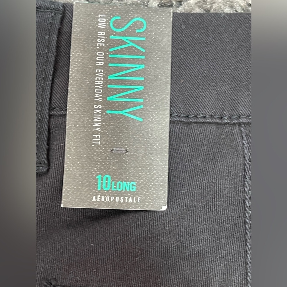 Aeropostale Black Shorts skinny cotton stretch women’s size 10 Long - Picture 9 of 13